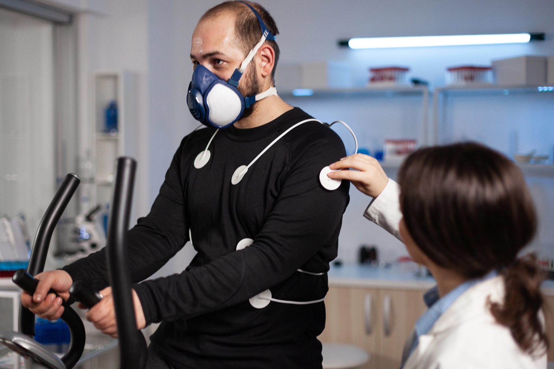 VO2 max and metabolic testing in a clinical setting to measure cardiorespiratory fitness and energy output.